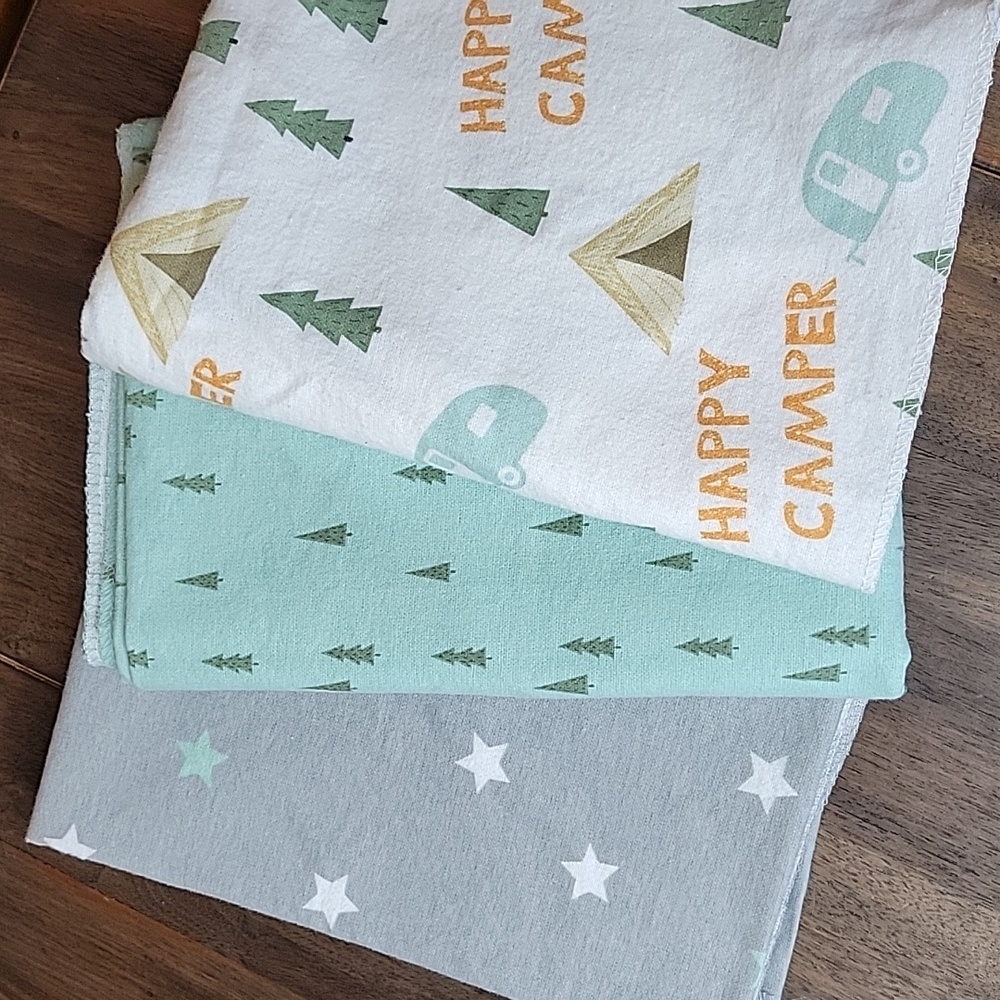 Bass Pro Shops NWOT Flannel HAPPY CAMPER Baby Swadde Blanket Set